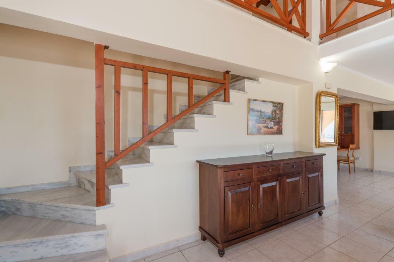 Villa Diana Lagopodhon Bagian luar foto